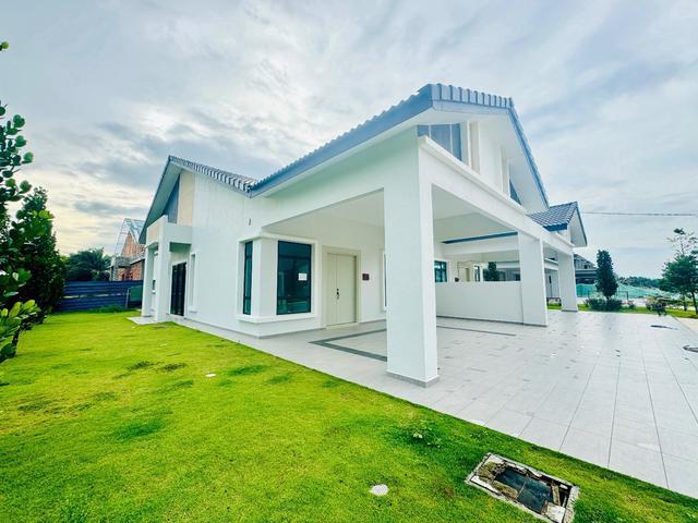 Extra Land Freehold 4 Bedroom Single Storey Semi D Jasin Mydin Melaka