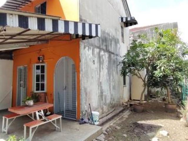 Extra LandDouble Storey Semi D Cluster Seksyen 18 Shah Alam