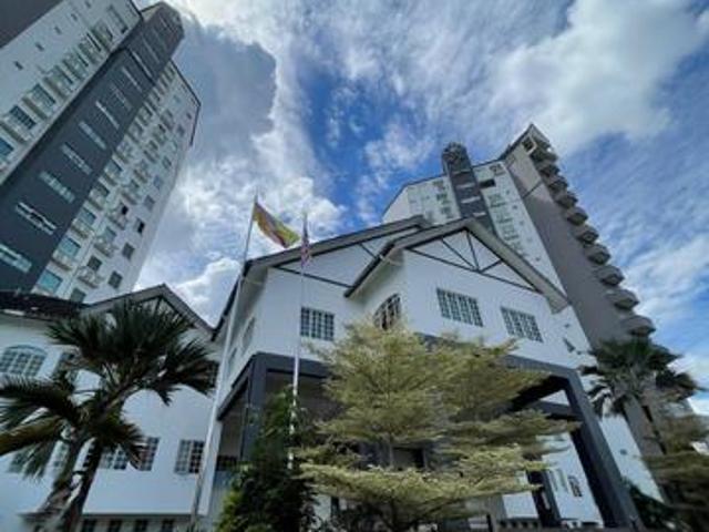 Extra Large De Summit Condominium BDC 3 Bedrooms