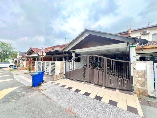 EXTRA PARKING MURAH CANTIK Double Storey Taman TTDI Jaya Shah Alam