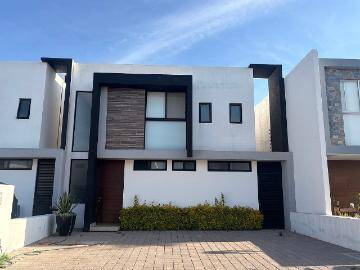 Extraordinaria Casa en Renta Amueblada en Grand Juriquilla