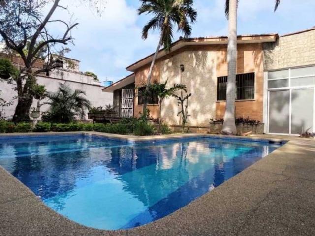 Extraordinaria Quinta Ubicada en Palmar Este