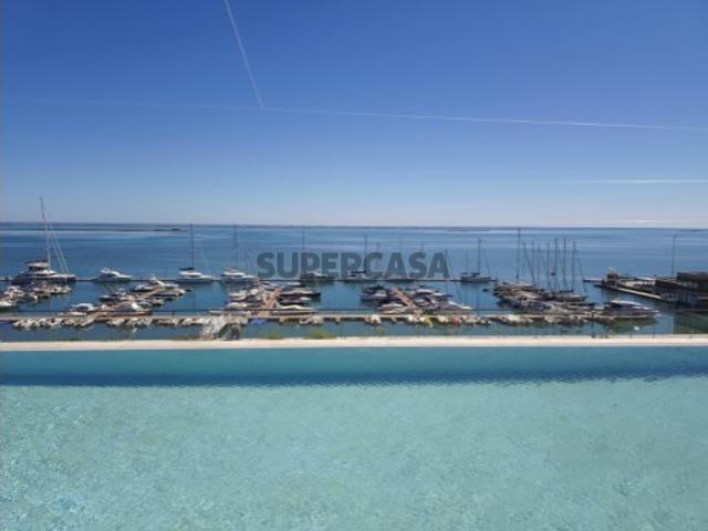 Extraordinário T2 1ª linha de MAR em Olhão