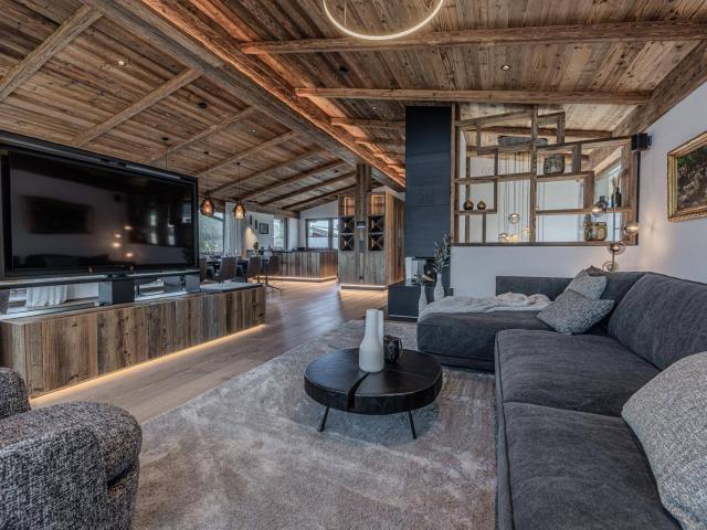 Extravagantes Luxus Chalet in unmittelbarer „Ski in & Ski out“ Lage