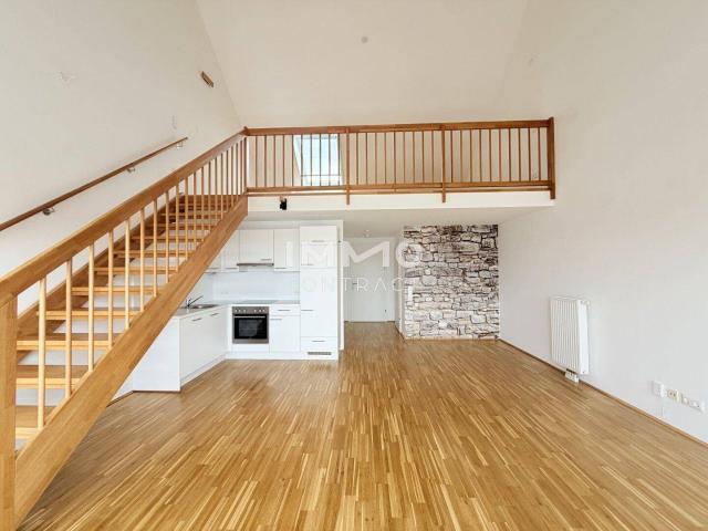 Extrem Cooles DG Loft mit Freifläche und Weitblick