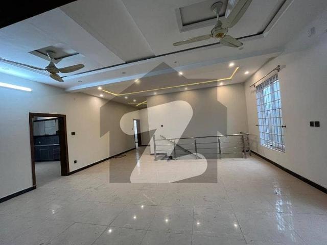 Extremely Beautiful House For Rent With 8marla Lawn