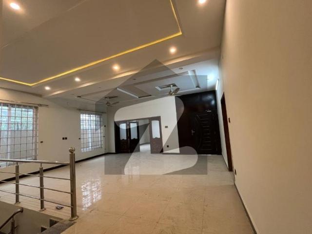 Extremely Beautiful House For Rent With 8marla Lawn MPCHS Block E
