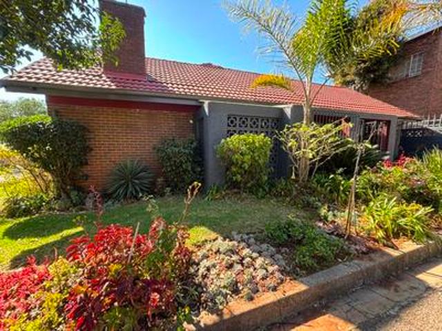 extremely neat 2 bedroom family home.