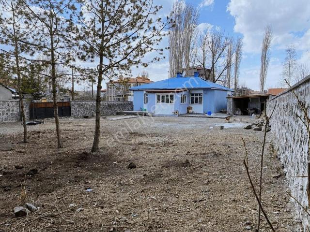 Şeyma Emlaktan Müstakil Ev Ve Arsası