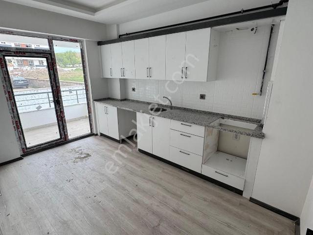 Eymen Yapı gülabibey Kapaklı Cami Civarı Satılık 3+1 Sıfır Daire