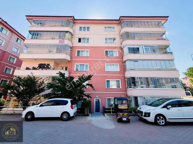 Eymir Konutlarında Ara Katta Kiralık 3+1