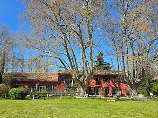 Eyguières 13430 Achat / Vente maison 18 pièces t18 piscine