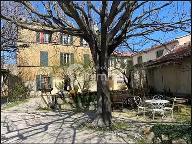 Eyguières 13430 Achat / Vente maison 12 pièces t12 piscine