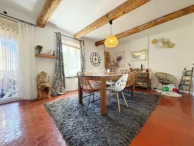 Eyguières 13430 Achat / Vente maison 6 pièces t6 au dernier étage