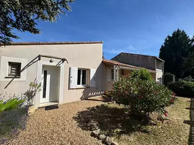 Eyguières 13430 Achat / Vente maison 6 pièces t6 terrasse