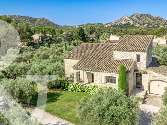 EYGALIÈRES, maison à vendre, 5 pièces, 255 m²