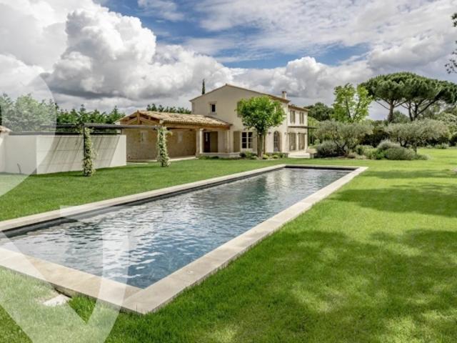 EYGALIÈRES, maison à vendre, 7 pièces, 246 m²