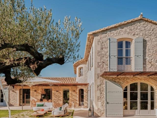 Eygalières Mas en pierre