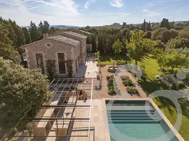Eygalières 13810 Achat / Vente maison piscine
