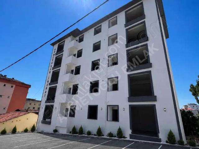 Şeyhli'de Satılık 2+1 Daire Metro Yakını, 63m² Net