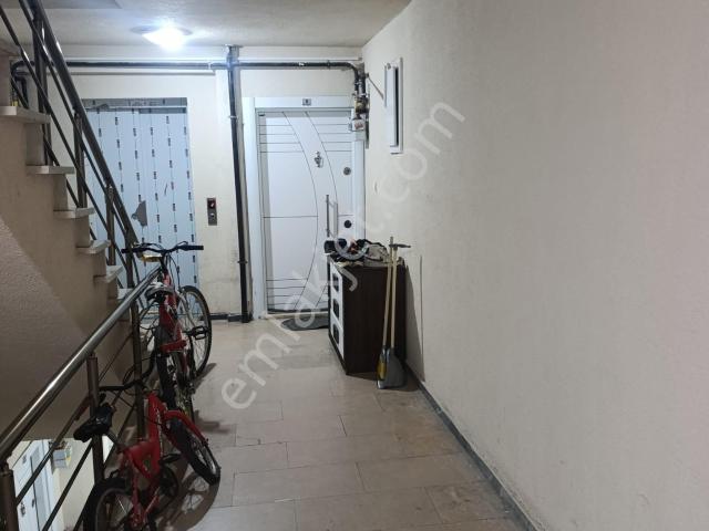 Şeyhsınan Mah Kat 2 3+1 140 M2 7 Yaşında Kapalı Otopark Ve Teras Mevcut 3,600 Bın