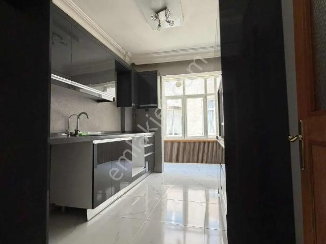 Şeyhsinan Mahallesi'nde Merkezi Konumda Kiralık 3+1 Daire