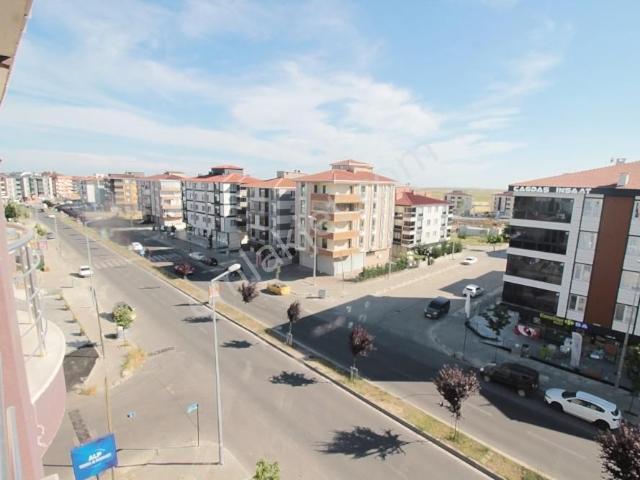 Şeyhsinan'da Cemal Gürsel Bulvarı Üzeri 185 M² 5+1 Dubleks