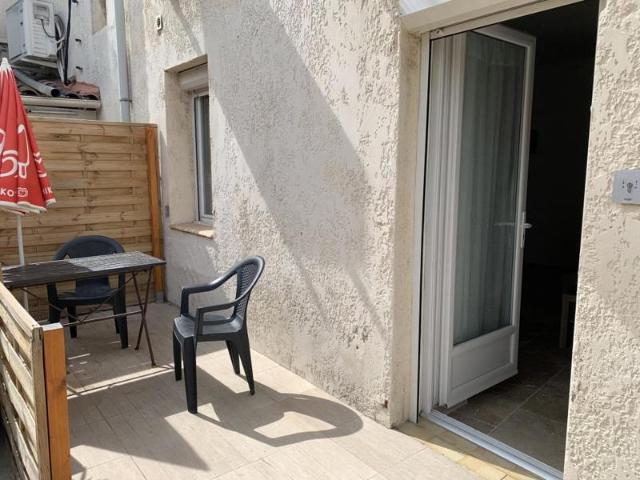 EYRAGUES CENTRE VILLE 2 PIECES 40M² TERRASSE PARKING
