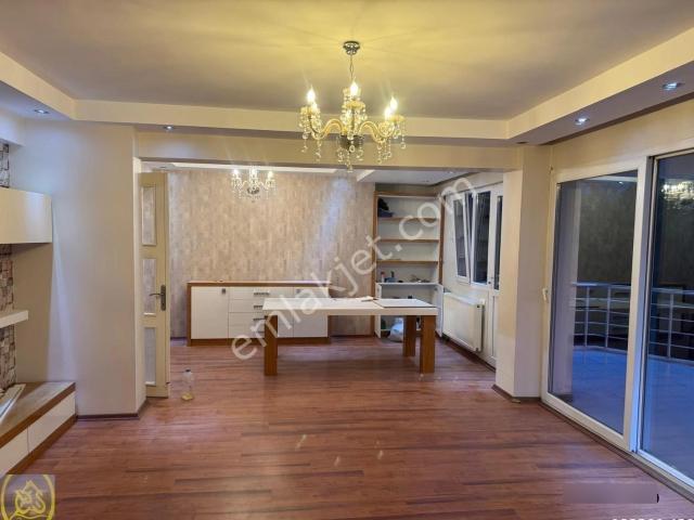 Eysu Karaca'dan Tugayın Karşısında Kiralık 3+1 Daire.