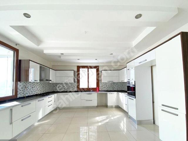 Çeysa Altın Şehir 2 Sitesinde Muhteşem Manzaralı 4+1 Kiralık!