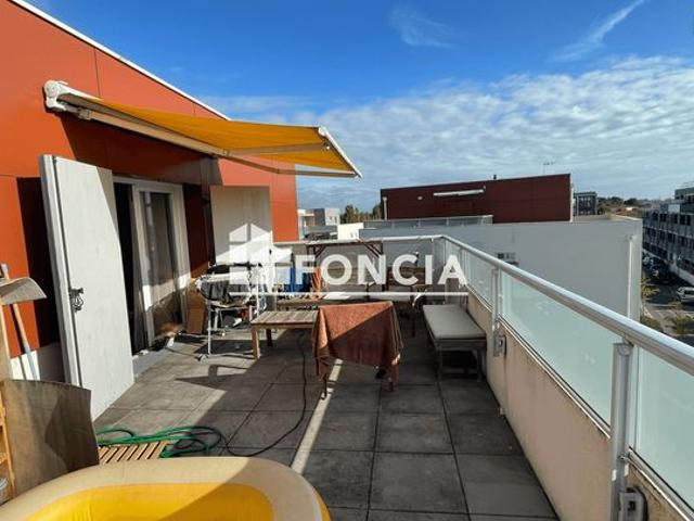 EYSINES T2 avec grande terrasse et stationnement