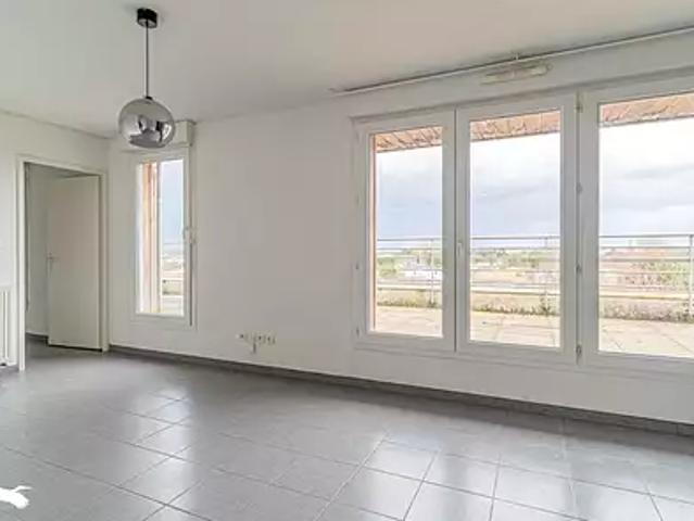 Eysines 33320 Achat / Vente appartement 2 pièces t2 au dernier étage parking