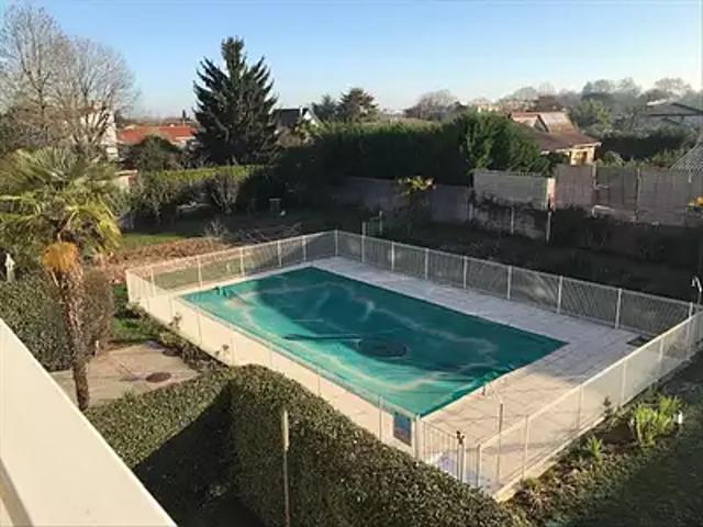 Eysines 33320 Location appartement 3 pièces t3 au dernier étage terrasse