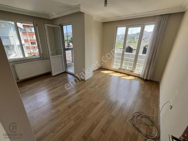 Eyüp Alibeyköy Kiralık Cadde Üzeri 2+1 Geniş Otoparklı Daire