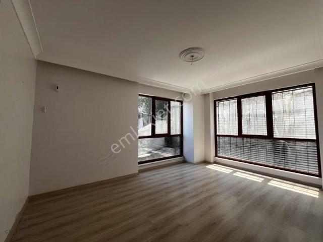 Eyüp Esentepe Mah. Kapalı Otopark Boş 2+1 Satılık Daire