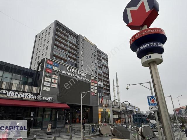 Eyüp Park Avm'de Özel Konumlu 240 M2 Boş Satılık Dükkan