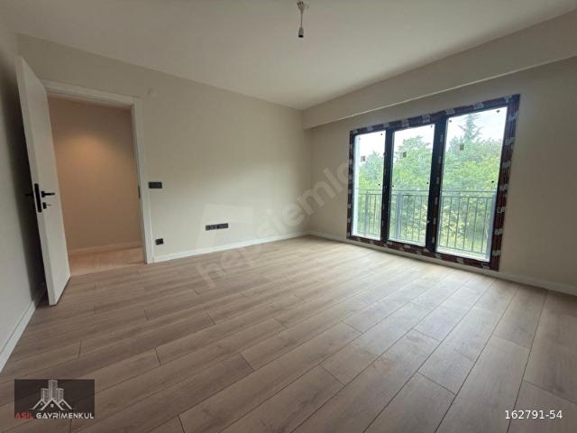 EYÜPSULTAN ALİBEYKÖY'DE YERDEN ISITMA PRESTİJLİ VE LÜKS 2+1 SIFIR DAİRE.