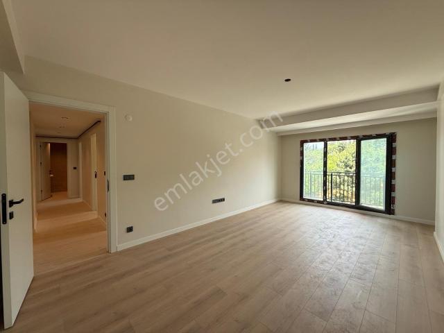 Eyüpsultan / Alibeyköy'de Yerden Isıtma Prestijli Ve Lüks 2+1 Sıfır Daire.
