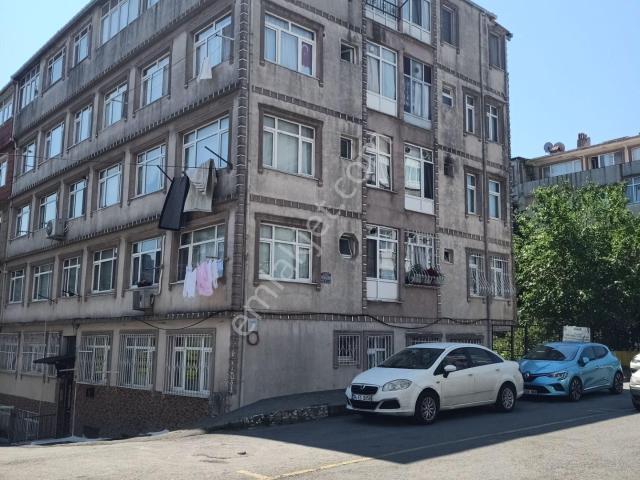 Eyüpsultan Düğmeciler Mahallesinde Satılık Daire