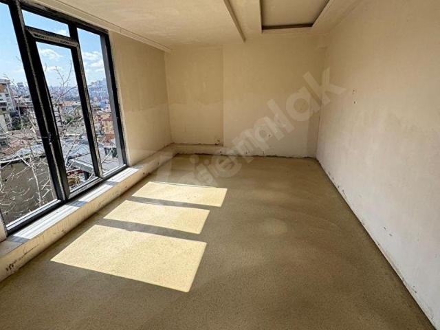 EYÜPSULTAN GÜZELTEPEDE KOT 1 2+1 DAİRE UYGUN FİYATLI YATIRIM FIRSATI!