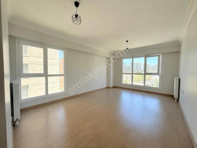 Eyüpsultan Çırçır Mahllesi Yeni Eyüp Evleri 1 / 2+1 75m² kat / 1