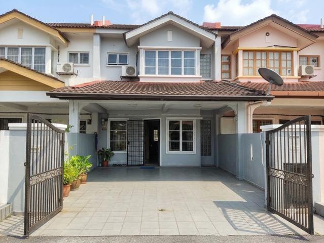 EZ access Extended Freehold Gated GuardTaman Putra Prima