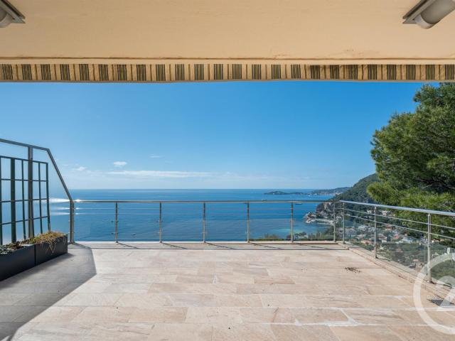 Eze Bord de mer: Cet appartement en triplex offre une vue me. 143m² Eze