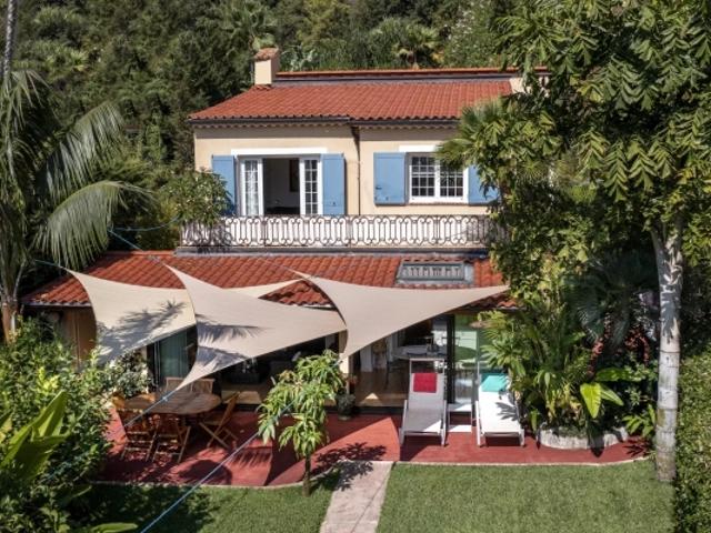 Eze bord de Mer, Villa proche plage, superbe jardin