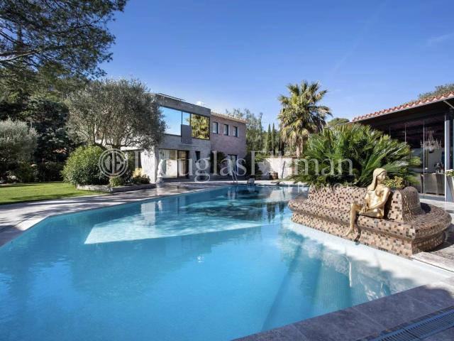 Eze – Proche Monaco: Deux villas sur un parc paysager de 4. 520m² Eze