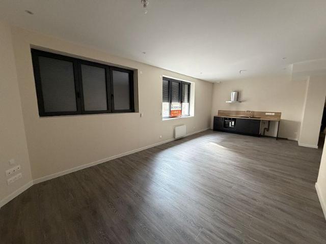 F3 81.18m ²