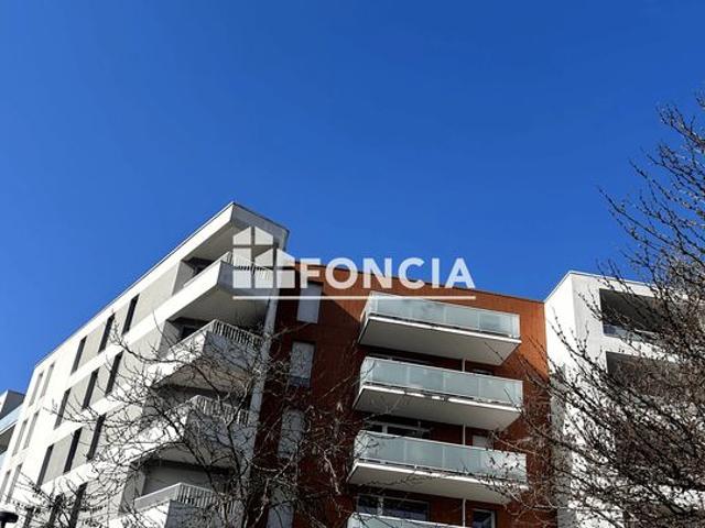 F3 avec balcon et parking dans residence recente