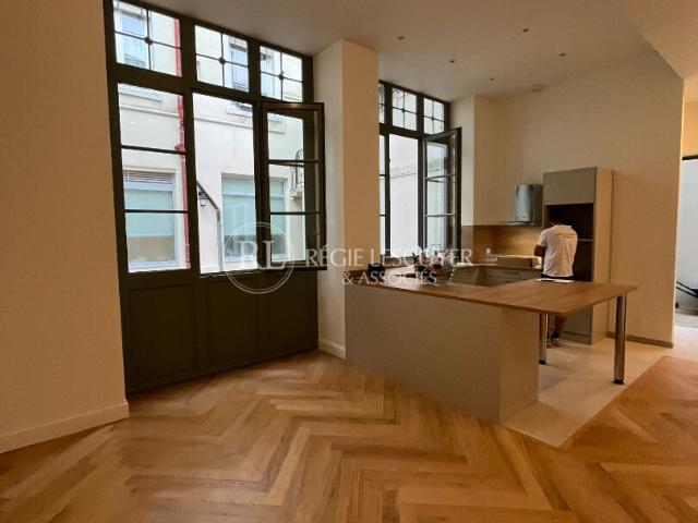 F3 AVEC TERRASSE PRIVATIVE COURS FRANKLIN ROOSEVELT LYON 6