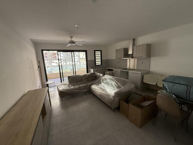 F3 de 67 m2 et terrasse 19 m2 en centre ville Saint Denis
