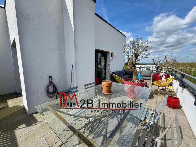 F3 DERNIER ETAGE AVEC GRANDE TERRASSE